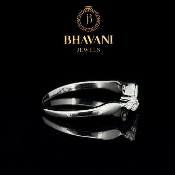 Love Diamond Ring – A Chic & Romantic Statement - Image 4
