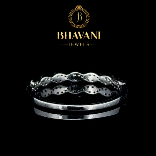 Elegant Twisted Diamond Band – A Symbol of Endless Beauty - Image 3