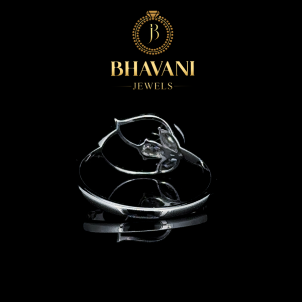 Floral Diamond Bloom Ring – Nature’s Elegance in Every Sparkle - Image 4