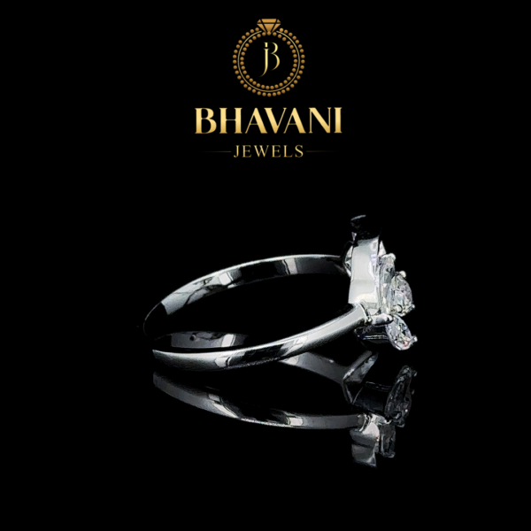 Floral Diamond Bloom Ring – Nature’s Elegance in Every Sparkle - Image 5