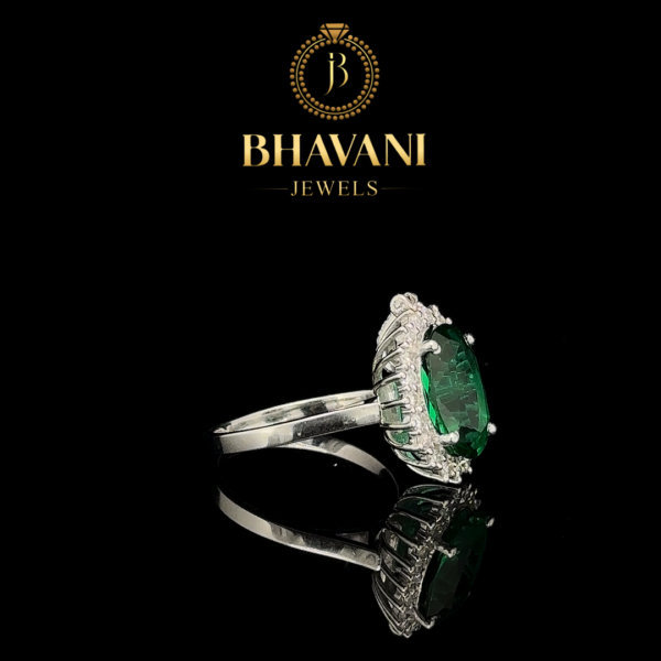 Timeless Elegance – Emerald Halo Diamond Ring in 925 Silver - Image 4