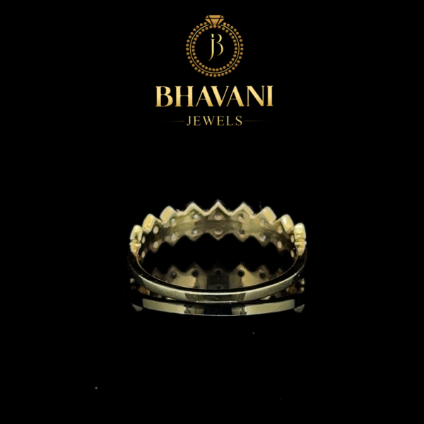 Royal Chevron Diamond Ring – Gold Brilliance - Image 3