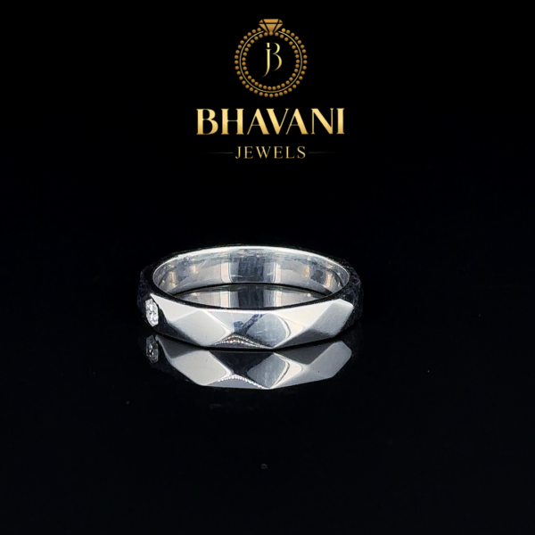 Majestic Solitaire Men's Band – Bold & Timeless in 925 Sterling Silver - Image 3