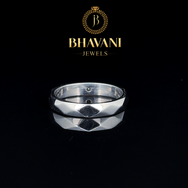 Majestic Solitaire Men's Band – Bold & Timeless in 925 Sterling Silver - Image 4