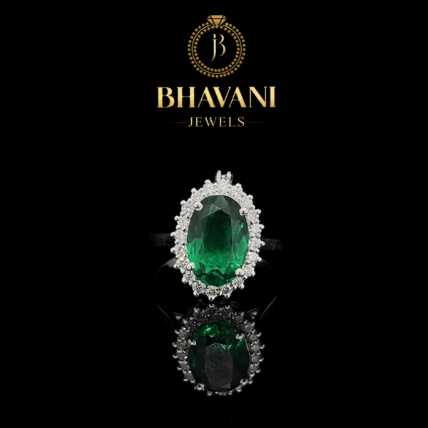 Timeless Elegance – Emerald Halo Diamond Ring in 925 Silver - Image 2