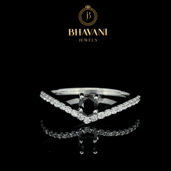 Black Diamond V-Cut Ring – Bold & Elegant