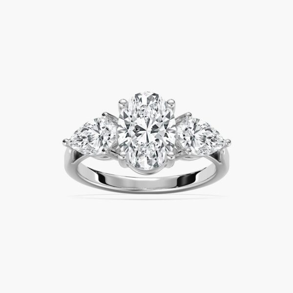 Oval-Cut Three-Stone Moissanite Engagement Ring – Timeless Elegance